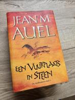 Aardkinderen deel 5 Jean M. Auel  - Een vuurplaats in steen, Boeken, Ophalen, Jean M. Auel, Zo goed als nieuw, Nederland