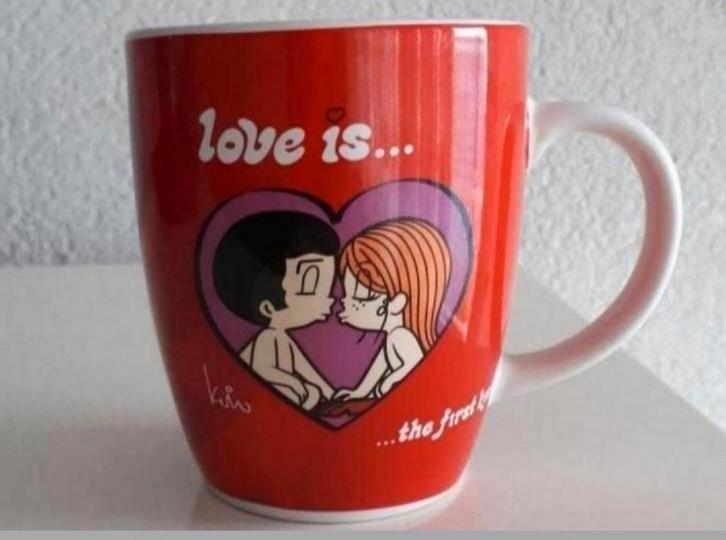Beker Liefde is..., Huis en Inrichting, Keuken | Servies, Zo goed als nieuw, Kop(pen) en/of Schotel(s), Overige stijlen, Ophalen of Verzenden
