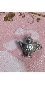 Zilveren bedel hanger antieke theepot kan voor bedelarmband, Overige merken, Ophalen of Verzenden, Zo goed als nieuw, 4 bedels of meer
