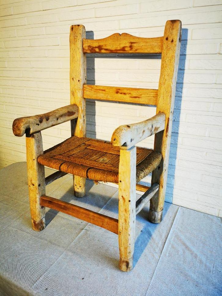 Zeer decoratieve, antieke boerenstoel met gevlochten zitting, Antiek en Kunst, Antiek | Meubels | Stoelen en Banken, Ophalen of Verzenden