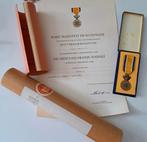 Medaille orde Oranje Nassau brons met oorkonde en koker, Verzamelen, Ophalen of Verzenden, Landmacht, Nederland, Lintje, Medaille of Wings