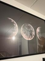 Poster in lijst met manen, Ophalen, Kunststof, 50 tot 75 cm, Zo goed als nieuw