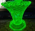 Flower frog in uraniumglas, Ophalen of Verzenden