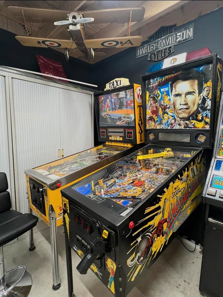 Flipperkast Last action hero data east, Verzamelen, Automaten | Flipperkasten, Zo goed als nieuw, Dot-matrix, Flipperkast, Stern