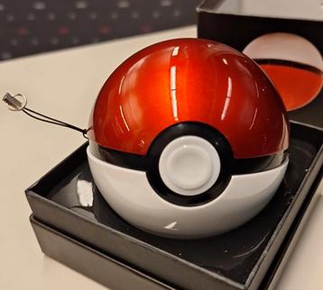 Pokéball powerbank 5000mah beschikbaar voor biedingen