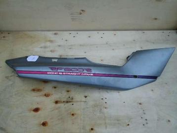 RF600 1993 - 1997 Suzuki Kuipdeel Kuipdeel kont D1-18346 beschikbaar voor biedingen