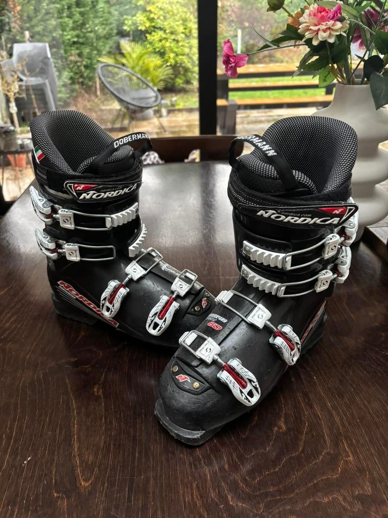 Nordica Dobermann kinder skischoenen maat 38/39, Gebruikt, 100 tot 140 cm, Schoenen, Ophalen of Verzenden