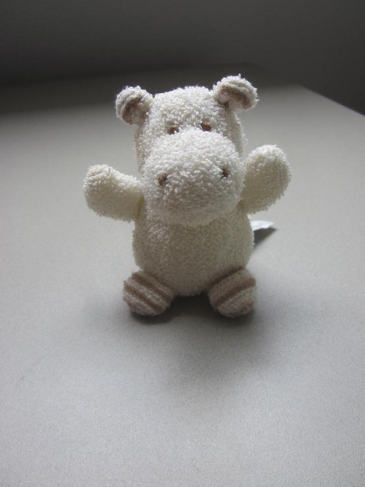 Happy Horse 2002 roomwit badstof koe knuffel rammeltje zgan, Kinderen en Baby's, Speelgoed | Knuffels en Pluche, Zo goed als nieuw