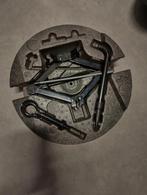 Gereedschapsset, kan in de velg van een 17 inch thuiskomer, Ophalen, Banden en Velgen, Nieuw, 17 inch