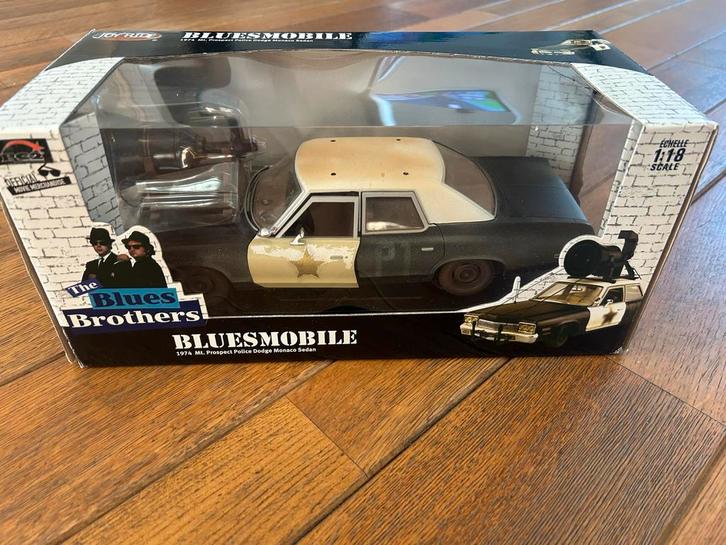 Bluesmobile 1974 Dodge Monaco 1:18 Joyride, Hobby en Vrije tijd, Modelauto's | 1:18, Zo goed als nieuw, Auto, Overige merken, Ophalen