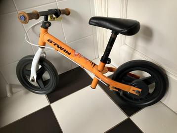 Loopfiets kinderfiets fietsje zonder trappers. beschikbaar voor biedingen