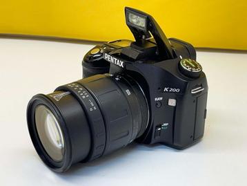 PENTAX K200D digitale 10.2mp spiegelreflex fotocamera+2 lens beschikbaar voor biedingen