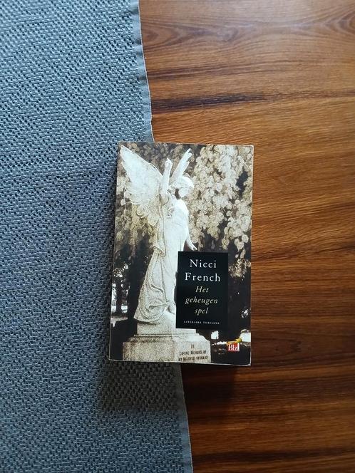 Nicci French- Het geheugenspel, Boeken, Thrillers, Ophalen of Verzenden