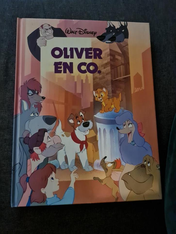 "Oliver & Co" Disney-boek., Boeken, Kinderboeken | Jeugd | onder 10 jaar, Zo goed als nieuw, Ophalen