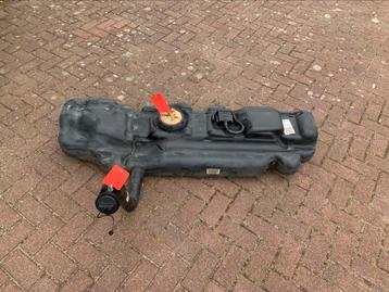 MERCEDES SPRINTER VW CRAFTER BRANDSTOF POMP DIESEL POMP TANK beschikbaar voor biedingen
