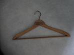 Reclame oude kleding hanger, Minnertsga, Schotanus en zn., Verzenden, Gebruikt, Gebruiksvoorwerp
