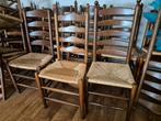 Houte stoelen, Ophalen