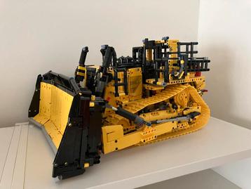 LEGO Technic 42131 Cat D11 Bulldozer (topstaat, compleet) beschikbaar voor biedingen