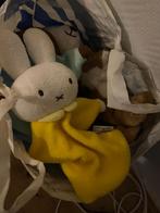 Nijntje pop kleine knuffel geel handpop, Ophalen of Verzenden