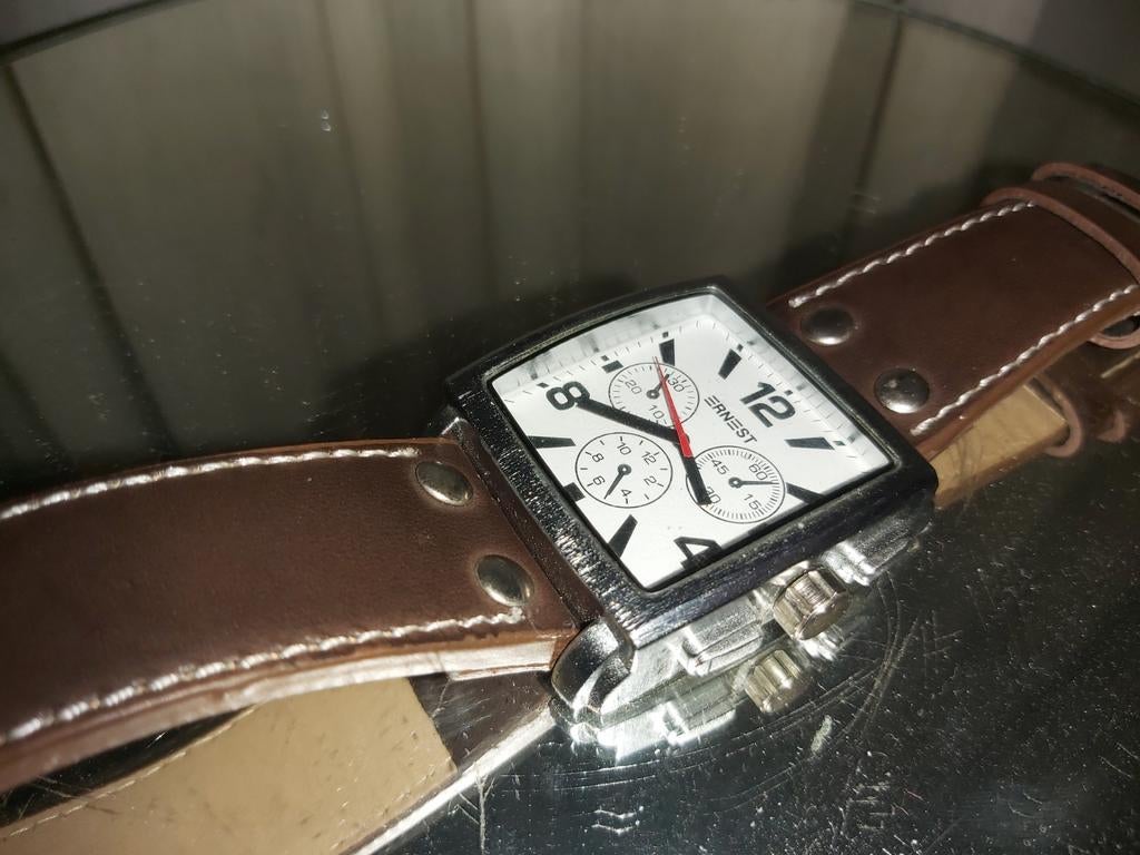 Horloge: Ernest A554, Japan Movement, groot met dik leder, Sieraden, Tassen en Uiterlijk, Horloges | Heren, Overige merken, Leer