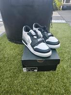 Air jordan legacy 312 low GS maat 39, Kleding | Heren, Schoenen, Wit, Ophalen of Verzenden, Zo goed als nieuw, Nike Air Jordan
