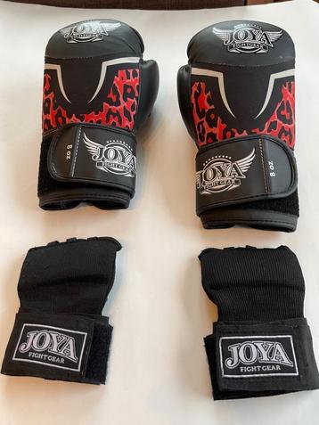 Kids (kick)bokshandschoenen mt 8OZ (en toebehoren) beschikbaar voor biedingen