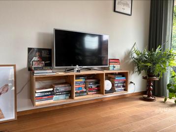 TV meubel zwevend underlayment beschikbaar voor biedingen