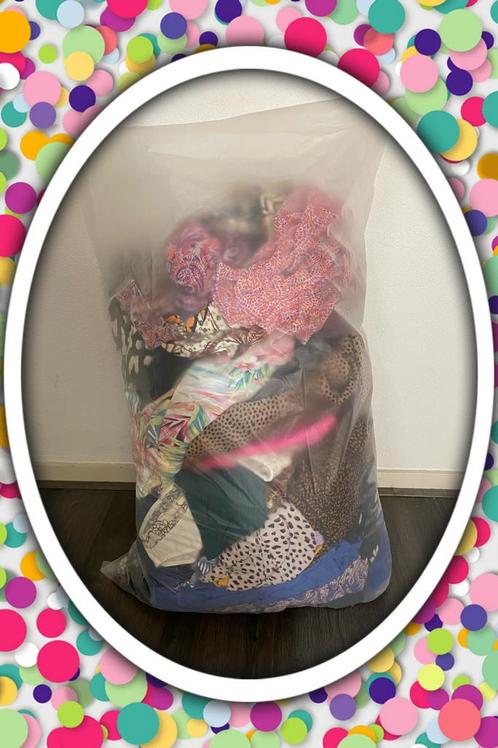 Zak vol kleding, 53 stuks, maat 36 / S, Kleding | Dames, Overige Dameskleding, Gedragen, Ophalen