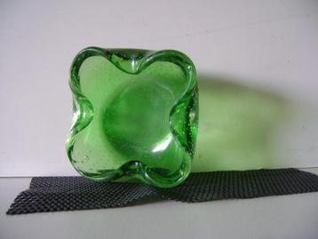 Vintage groene asbak spijkerglas(zie omschrijving) beschikbaar voor biedingen