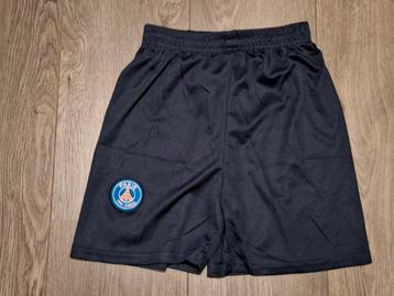 Sportbroekje maat 122-128 beschikbaar voor biedingen