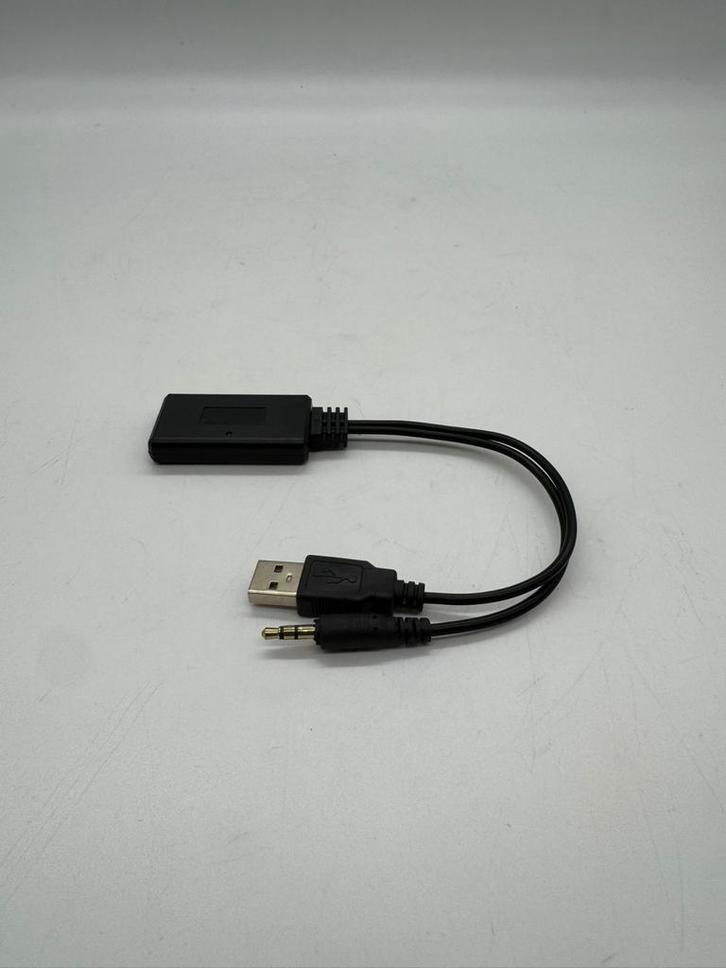 Bluetooth AUX/USB Adapter voor Auto - Draadloos Muziek, Auto diversen, Auto-accessoires, Nieuw, Ophalen of Verzenden