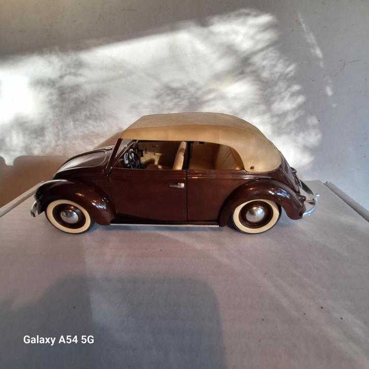 VW Kever 1949 - Klassieker!, Hobby en Vrije tijd, Modelauto's | 1:18, Verzenden