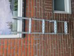 Ladder vier treden, Doe-het-zelf en Verbouw, Ladders en Trappen, Ophalen, Zo goed als nieuw, Minder dan 2 meter