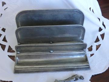Zilver Tin brieven standaard curiosa mooie staat. beschikbaar voor biedingen