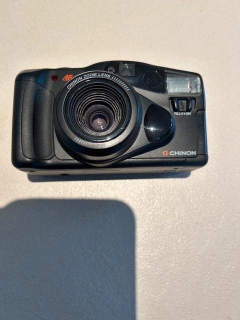 Chinon Auto 5501, Audio, Tv en Foto, Fotocamera's Analoog, Zo goed als nieuw, Spiegelreflex, Overige Merken, Ophalen of Verzenden