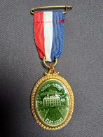 Medaille 300 jaar Slot Zeist op een soort steen met glazuur., Ophalen of Verzenden, Overige materialen