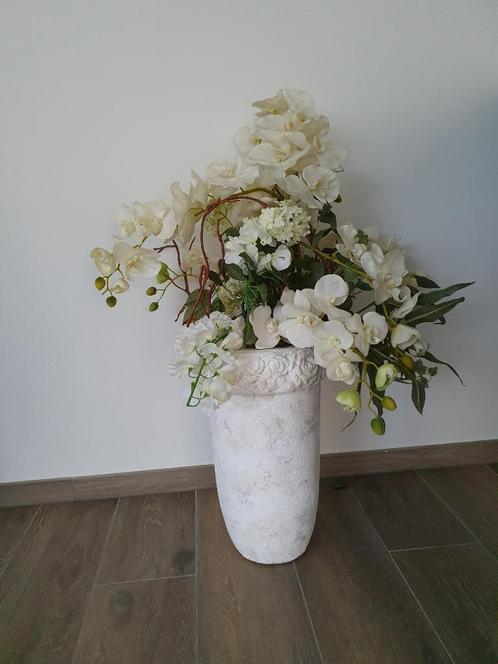 kunstbloemen in vaas, Huis en Inrichting, Woonaccessoires | Vazen, Gebruikt, Overige kleuren, 50 tot 75 cm, Overige materialen