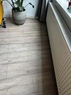 Laminaat vloer met hoge plinten, Doe-het-zelf en Verbouw, Vloerdelen en Plavuizen, Ophalen, Kunststof, Gebruikt, 10 m² of meer