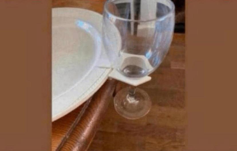 WIJNGLASHOUDERS PARTYCLIPS, Verzenden, Zo goed als nieuw, Overige gebieden, Overige typen