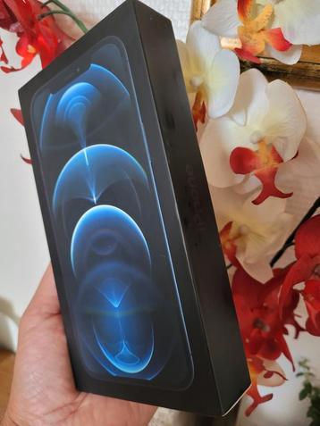 IPhone 12 Pro Max Doos nieuwstaat  beschikbaar voor biedingen