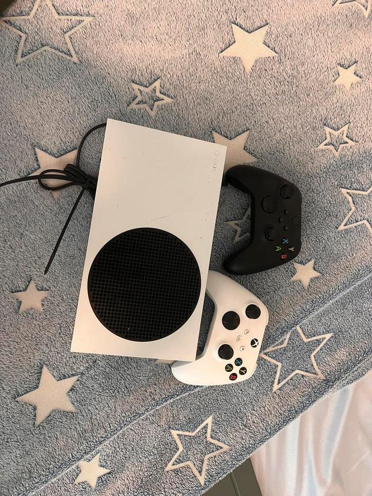 Xbox series S met 2 controllers, Spelcomputers en Games, Spelcomputers | Xbox Series X en S, Zo goed als nieuw, Xbox Series S