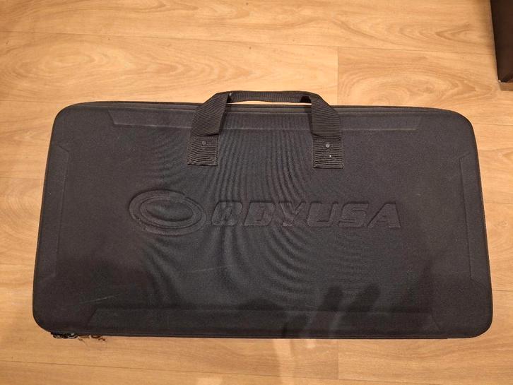 Odyusa Pioneer DDJ 1000 softshell flightcase, Muziek en Instrumenten, Behuizingen en Koffers, Zo goed als nieuw, Overige instrumenten