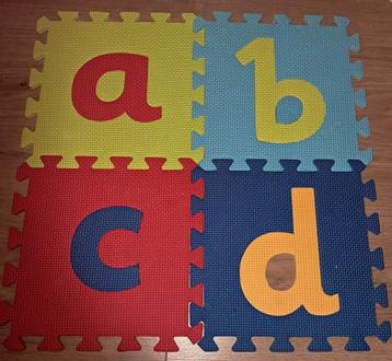 Foam tegels alfabet beschikbaar voor biedingen