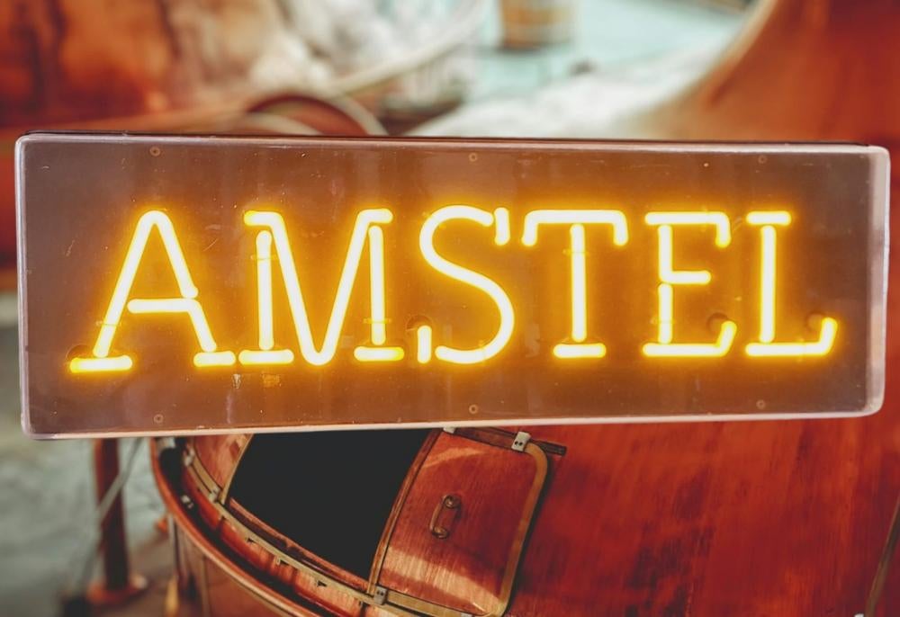 Pracht & redelijke zeldzame gele neon reclame Amstel bier🍺, Verzamelen, Ophalen, Gebruikt, ., Lichtbak of (neon) lamp