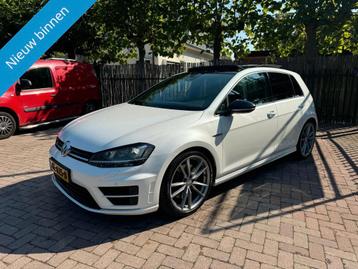 Volkswagen Golf 2.0 TSI R 300 PK DSG 4Motion Airco Pano LED  beschikbaar voor biedingen