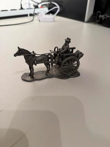 Antiek Paard en Wagen Beeldje beschikbaar voor biedingen