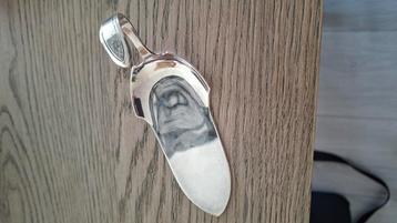 Taartschep beschikbaar voor biedingen