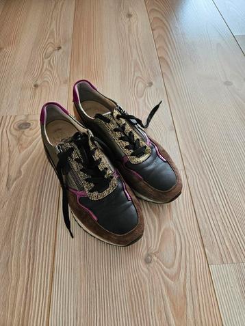 Gabor dames sneakers.  beschikbaar voor biedingen