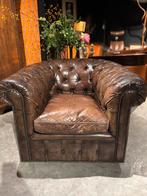 Stoere Vintage Leren Chesterfield Fauteuil, Gebruikt, Antiek Stoer Vintage Geleefd Sleets, 75 tot 100 cm, Chesterfield