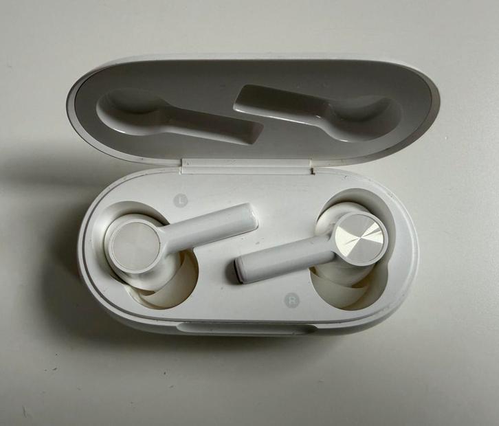 OnePlus Buds Z2 Pearl White, Telecommunicatie, Mobiele telefoons | Oordopjes, Zo goed als nieuw, In gehoorgang (in-ear), Bluetooth